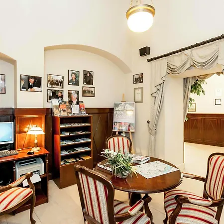 Great Polonia Old Town Lägenhetshotell 4*