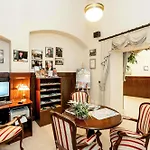 Great Polonia Old Town Lägenhetshotell 4*